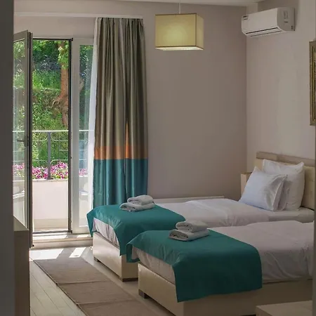 Pensión Otava Lux 4*