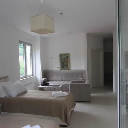 Pensión Otava Lux 4*