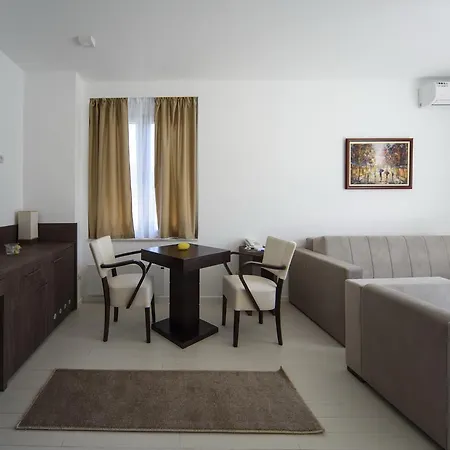 Pensión Otava Lux 4*