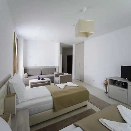 Pensión Otava Lux 4*